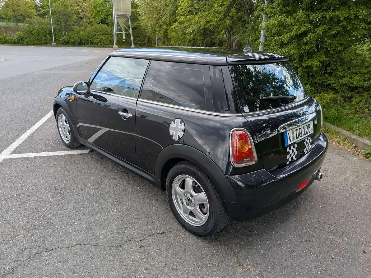 Gebraucht Mini Cooper 120 PS (88 kW) 2007 Schwarz Kleinwagen
