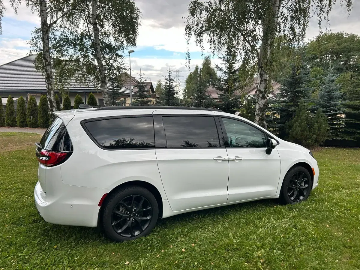 Gebraucht Chrysler Pacifica 287 PS (211 kW) 2023 Weiß Van