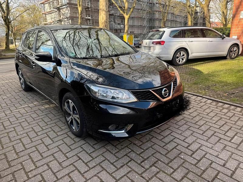 Gebraucht Nissan Pulsar 116 PS (85 kW) 2015 Schwarz Kleinwagen