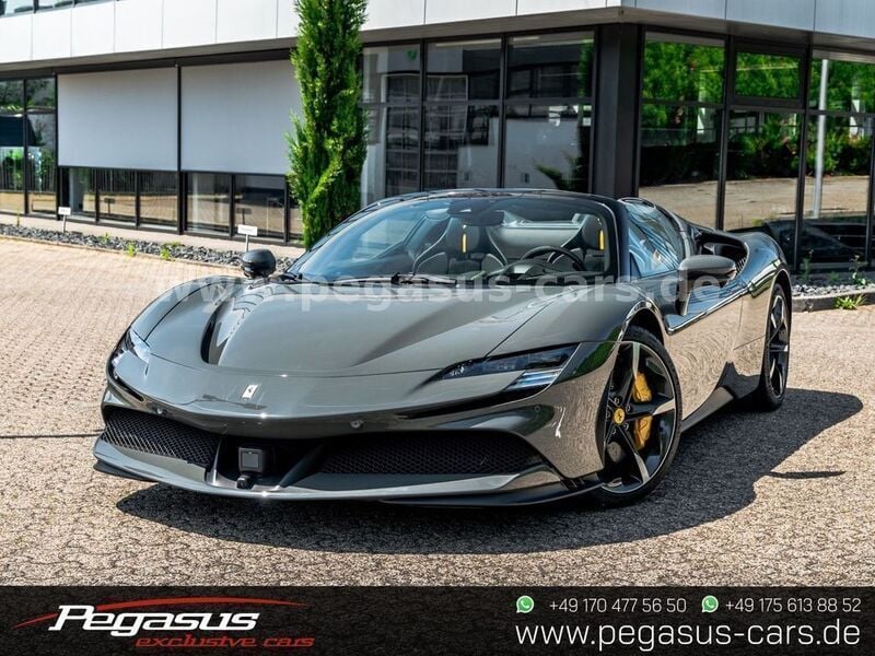 Grau Neu 2024 Ferrari SF90 Cabrio | 558.800 € - Bild 1/4