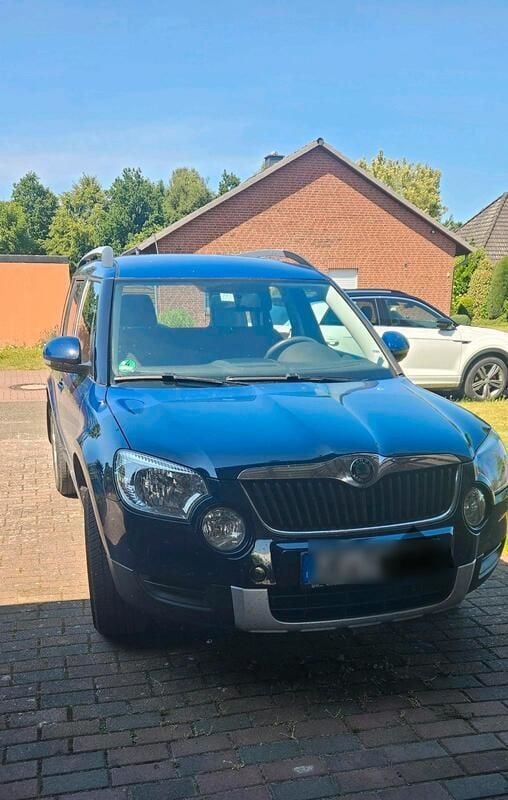 Blau Gebraucht 2012 Skoda Yeti SUV | 3.600 € (Superpreis) - Bild 1/4
