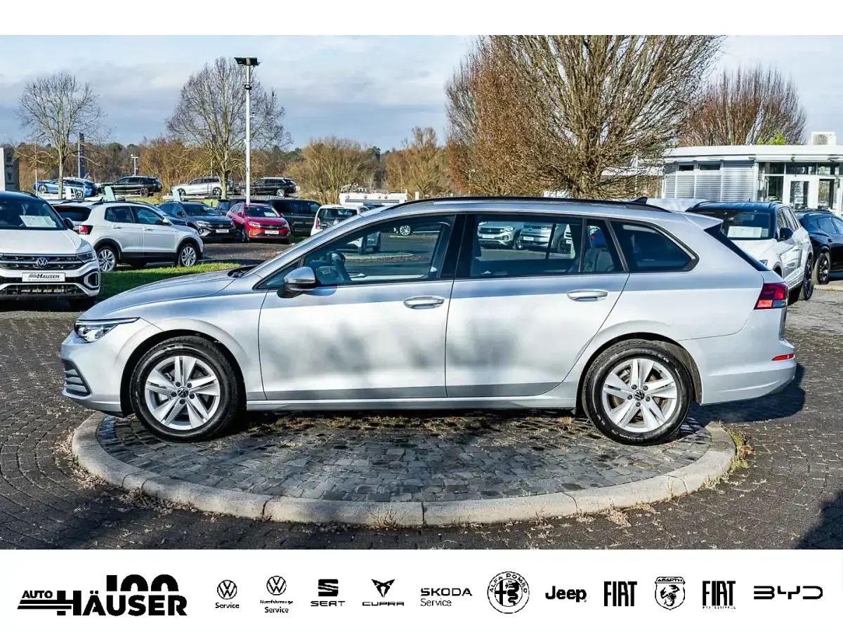 Gebraucht VW Golf VIII Business 131 PS (96 kW) 2023 Silber Kombi