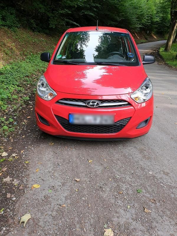 Rot Gebraucht 2011 Hyundai i10 Kleinwagen | 1.400 € (Guter Preis) - Bild 1/4