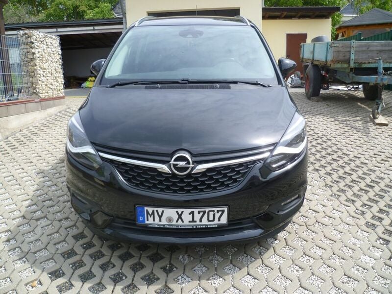 Gebraucht Opel Zafira Innovation 136 PS (100 kW) 2019 Schwarz Van / Kleinbus