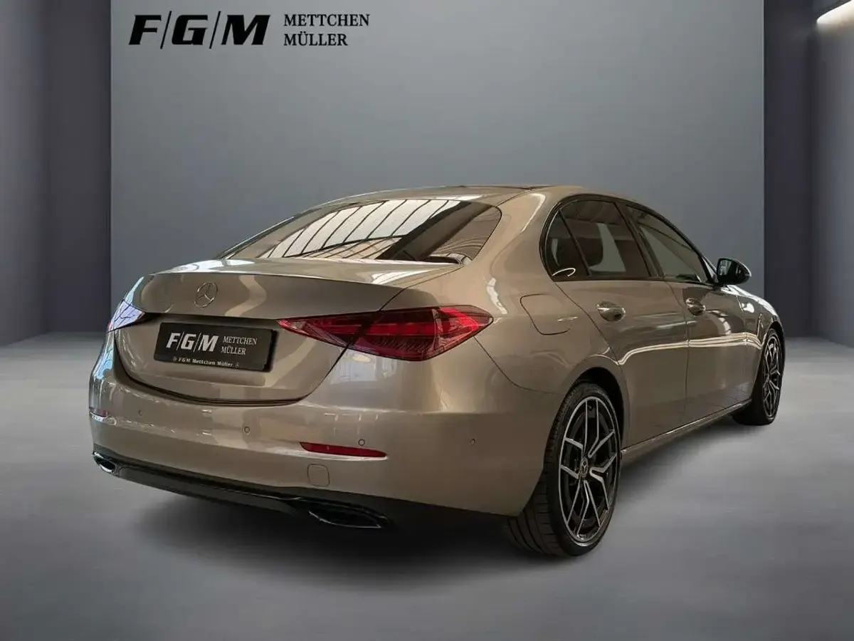 Gebraucht Mercedes C220 Avantgarde 200 PS (147 kW) 2022 Mojavesilber Limousine