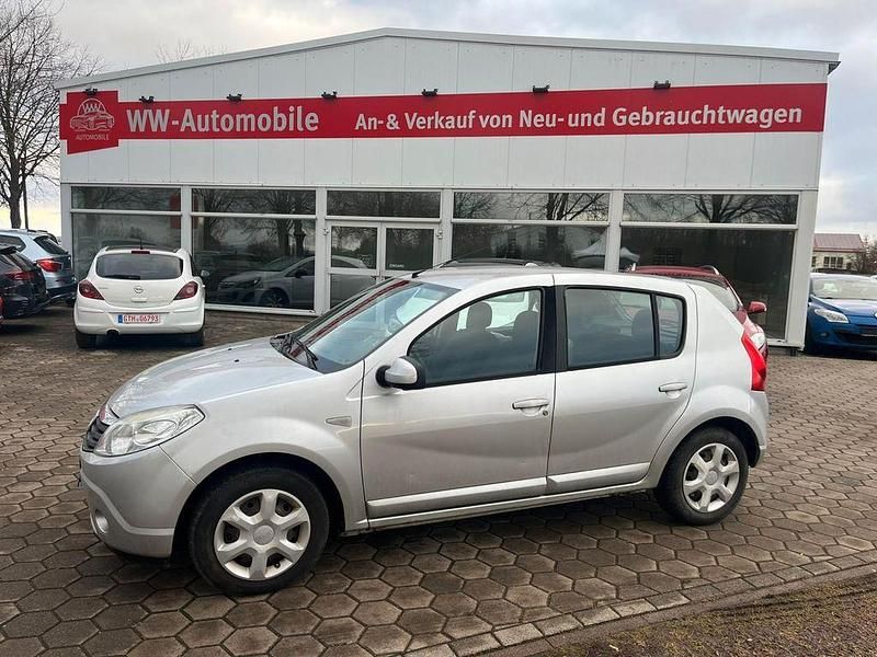 Silber Gebraucht 2009 Dacia Sandero Ambiance Limousine | 999 € (Superpreis) - Bild 1/4