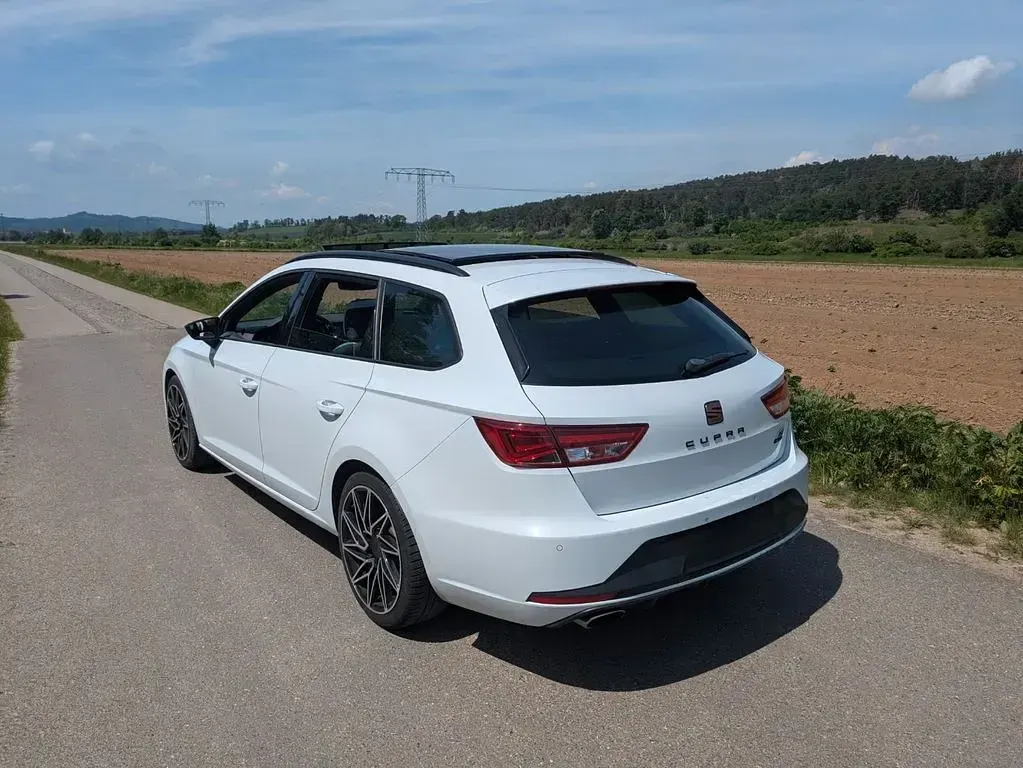 Używany Seat Leon ST CUPRA 290 KM (213 kW) 2016 Biały Kombi