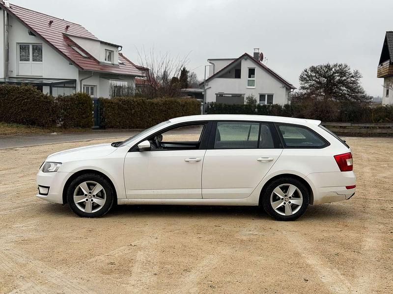 Gebraucht Skoda Octavia 140 PS (102 kW) 2014 Weiß Kombi