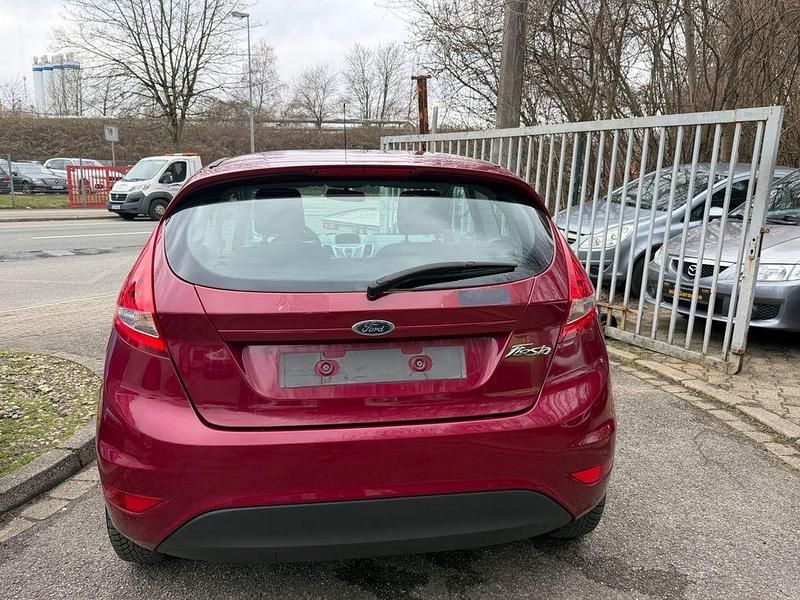 Gebraucht Ford Fiesta Trend 82 PS (60 kW) 2009 Rot Kleinwagen
