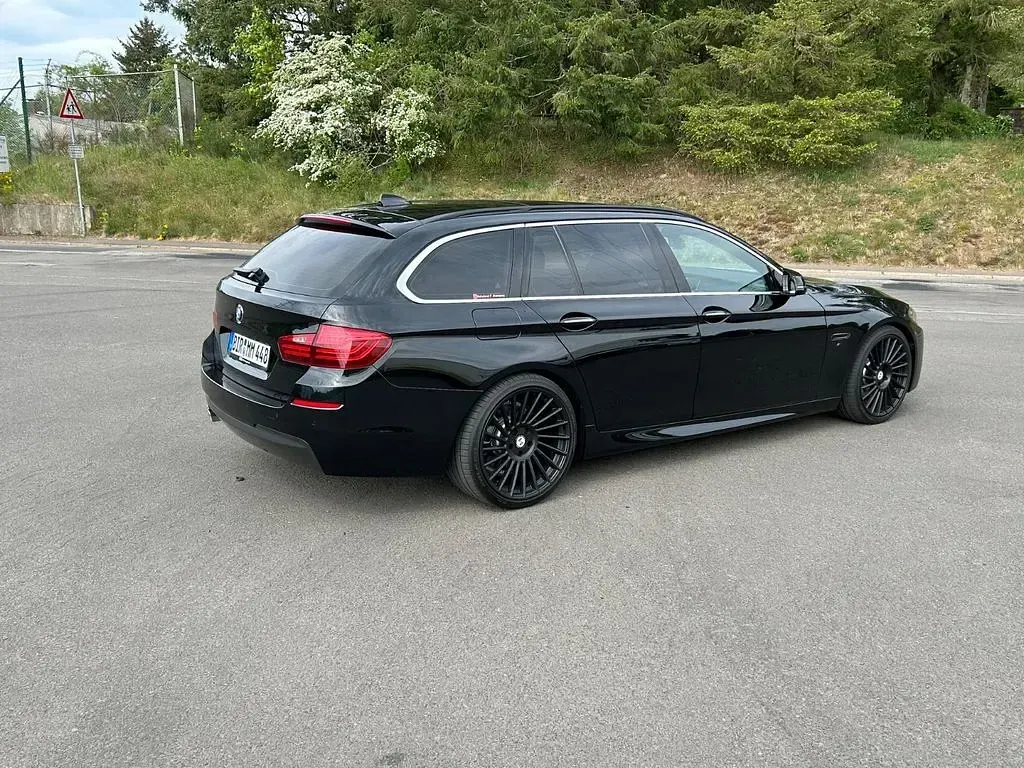 Gebraucht BMW 520 Luxury Line 184 PS (135 kW) 2013 Schwarz Kombi