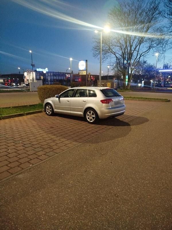 Gebraucht Audi A3 Ambiente 105 PS (77 kW) 2013 Grau Limousine