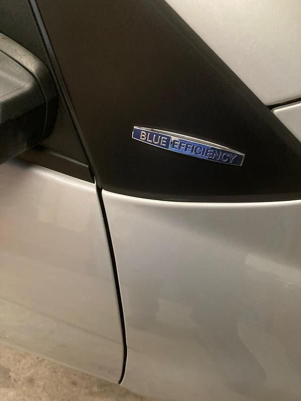 Silber Gebraucht 2011 Mercedes A160 Kleinwagen | 4.900 € (Guter Preis) - Bild 1/4