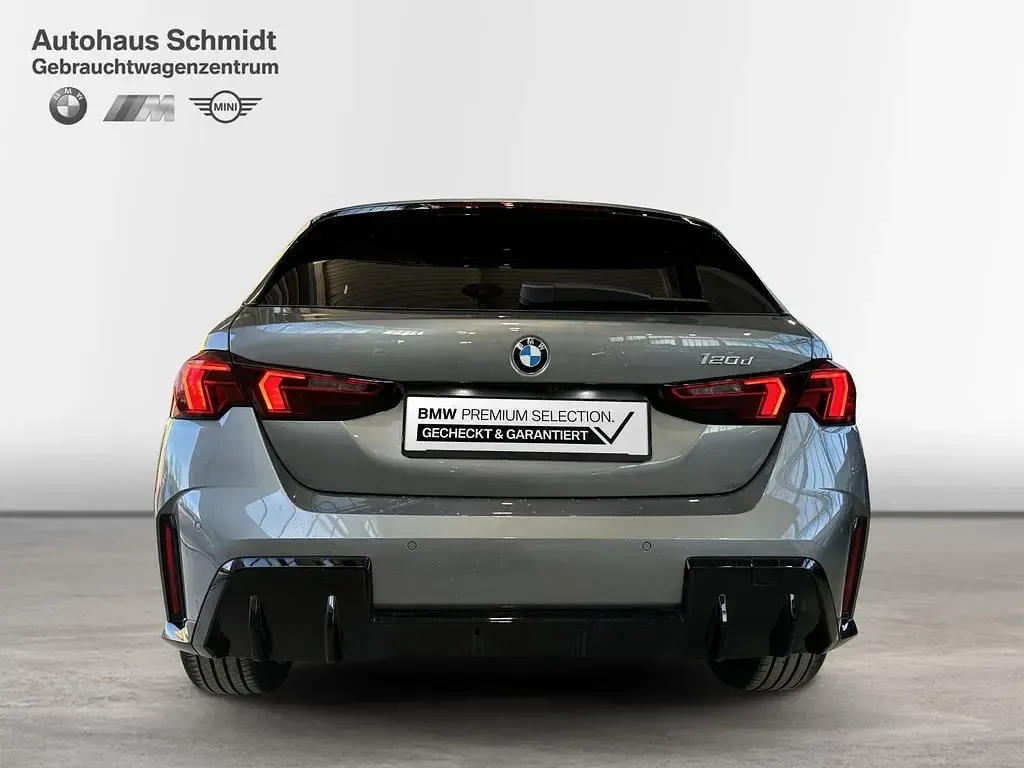 Gebraucht BMW 120 Sport Line 150 PS (110 kW) 2025 Skyscraper grau Kleinwagen