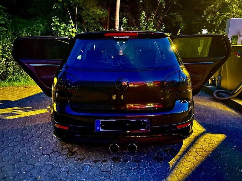 Schwarz Gebraucht 2007 VW Golf V R Limousine | 5.499 € (Teuer) - Bild 1/4