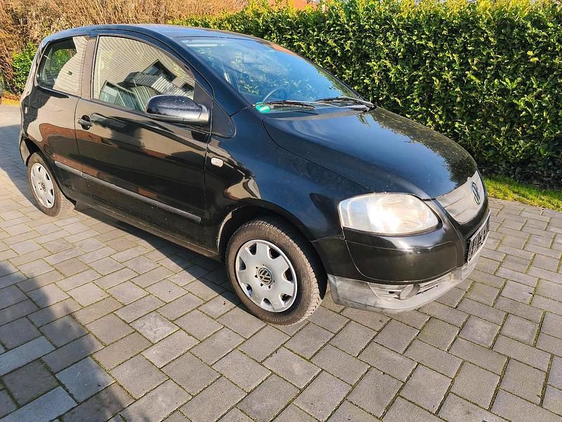 Schwarz Gebraucht 2007 VW Fox Kleinwagen | 1.100 € (Etwas zu teuer) - Bild 1/4