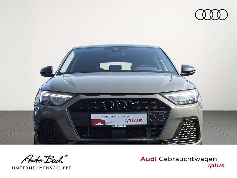 Gebraucht Audi A1 Advanced Plus 95 PS (69 kW) 2026 Chronosgrau metallic/mythossch SUV