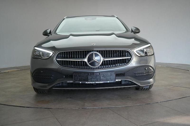 Gebraucht Mercedes C220 Avantgarde 200 PS (147 kW) 2023 Grau Limousine