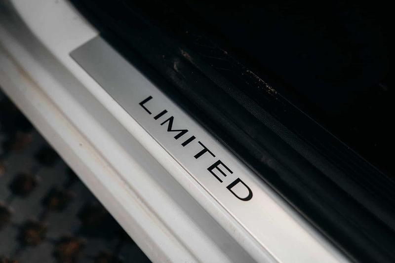 Gebraucht Renault Mégane IV LIMITED 140 PS (102 kW) 2020 Weiß Limousine