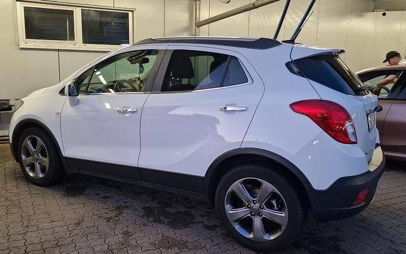 Weiß Gebraucht 2014 Opel Mokka SUV | 7.900 € (Guter Preis) - Bild 1/4