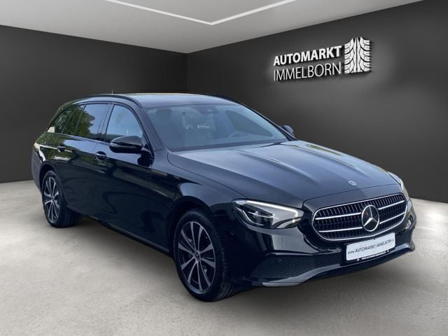Schwarz Gebraucht 2021 Mercedes E300 Limousine | 30.180 € (Superpreis) - Bild 1/4