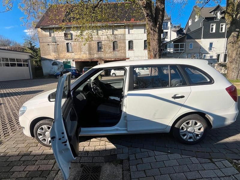 Gebraucht Skoda Fabia 100 PS (73 kW) 2012 Weiß Kombi