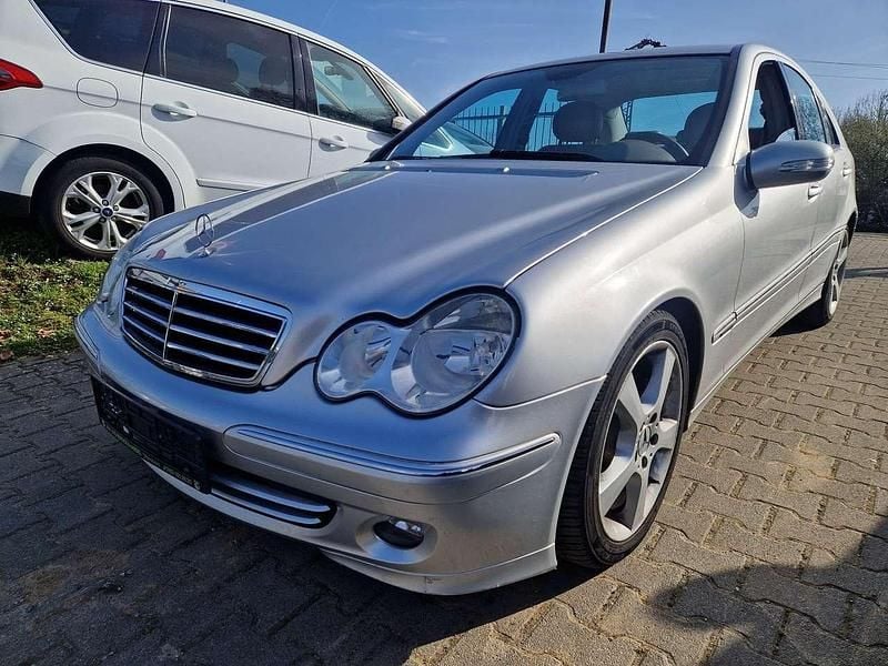 Gebraucht Mercedes C320 Avantgarde 224 PS (164 kW) 2005 Iridiumsilber  metalliclack Limousine