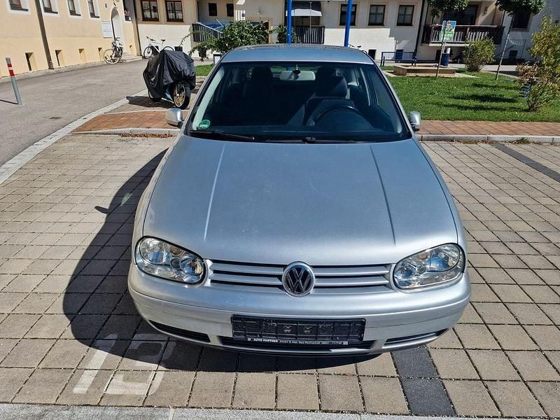 Grau Gebraucht 2003 VW Golf IV Edition Limousine | 4.000 € (Teuer) - Bild 1/4