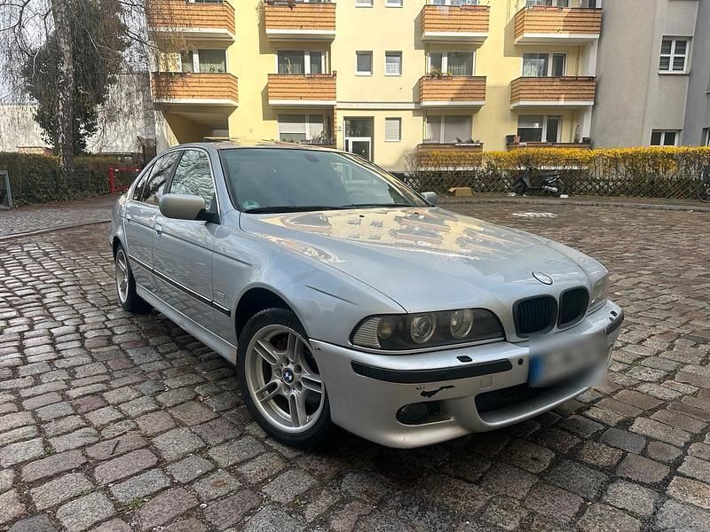 Second-hand BMW 535 245 CP (180 kW) 2000 Argintiu Berlinǎ
