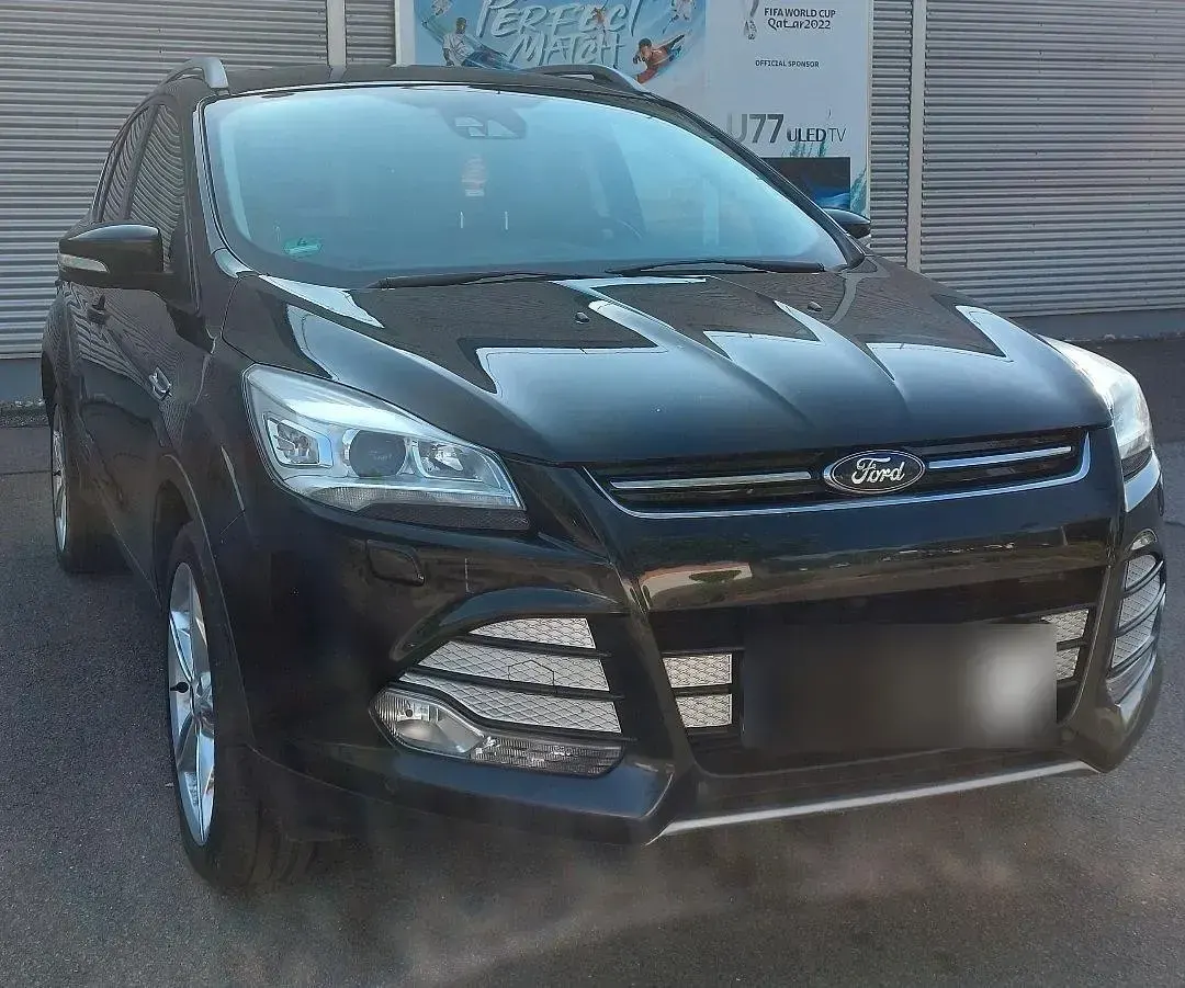 Gebraucht Ford Kuga 170 PS (125 kW) 2014 Schwarz SUV