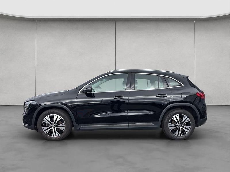 Gebraucht Mercedes GLA200 Advanced Plus 163 PS (119 kW) 2025 Schwarz SUV