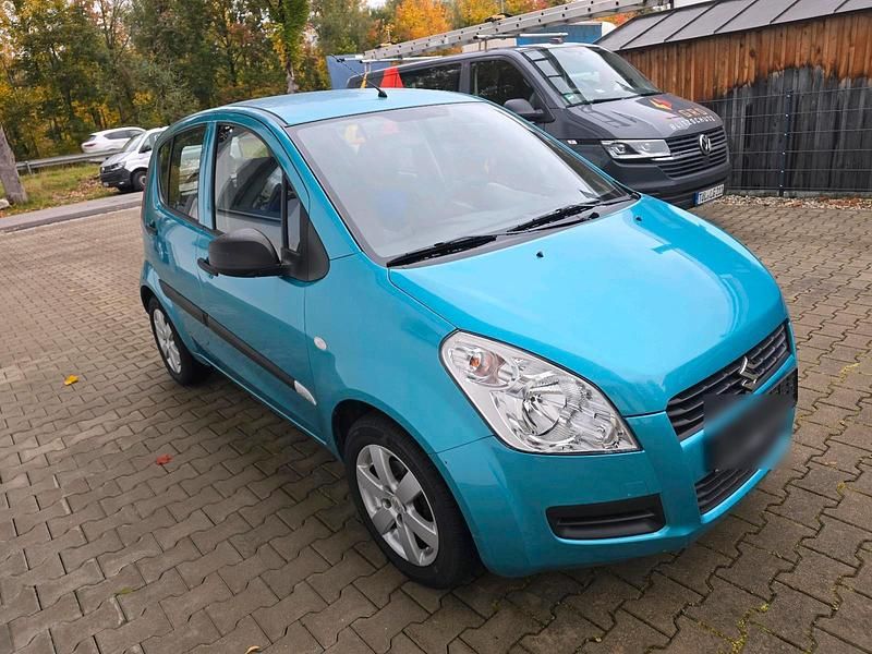 Blau Gebraucht 2012 Suzuki Splash Kleinwagen | 2.950 € (Fairer Preis) - Bild 1/4