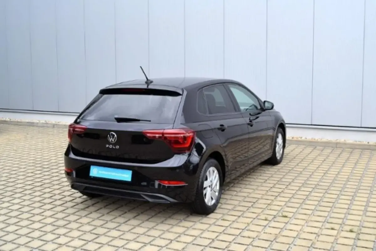 Gebraucht VW Polo IQ Drive 95 PS (69 kW) 2023 Deep black perleffekt (metallic) Kleinwagen