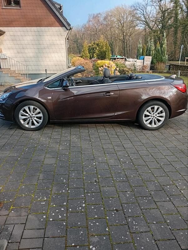 Gebraucht Opel Cascada Eco 140 PS (102 kW) 2016 Braun Cabrio