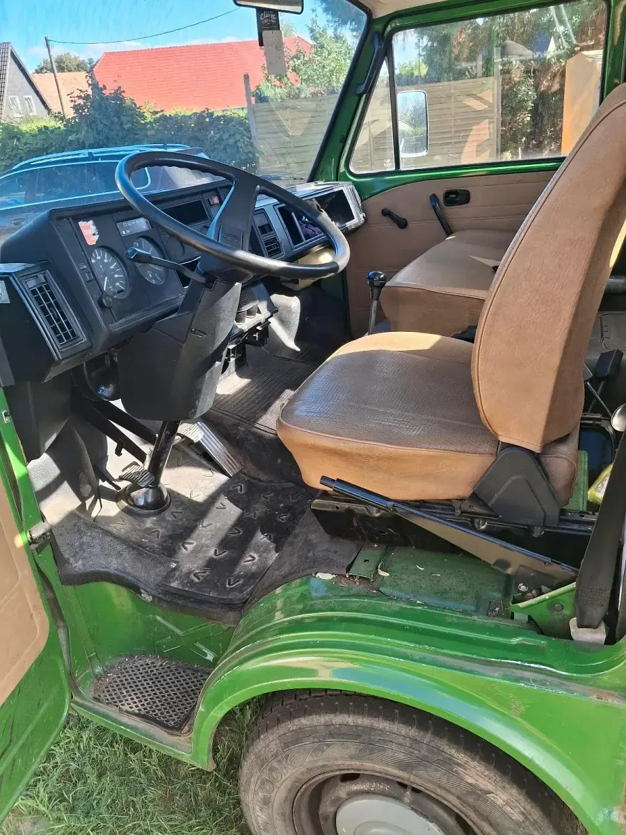Second-hand VW LT 105 CP (77 kW) 1987 Verde