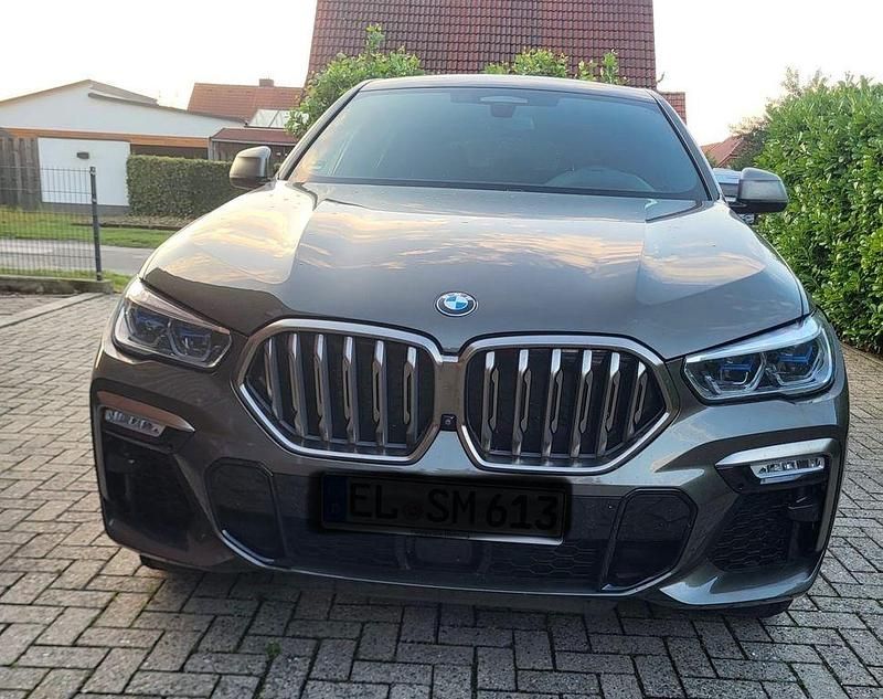 Grün Gebraucht 2020 BMW X6 M50 Sport Line SUV | 54.000 € (Superpreis) - Bild 1/4