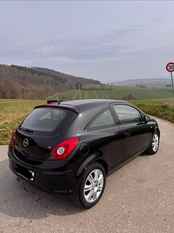 Gebraucht Opel Corsa Innovation 80 PS (58 kW) 2008 Schwarz Kleinwagen