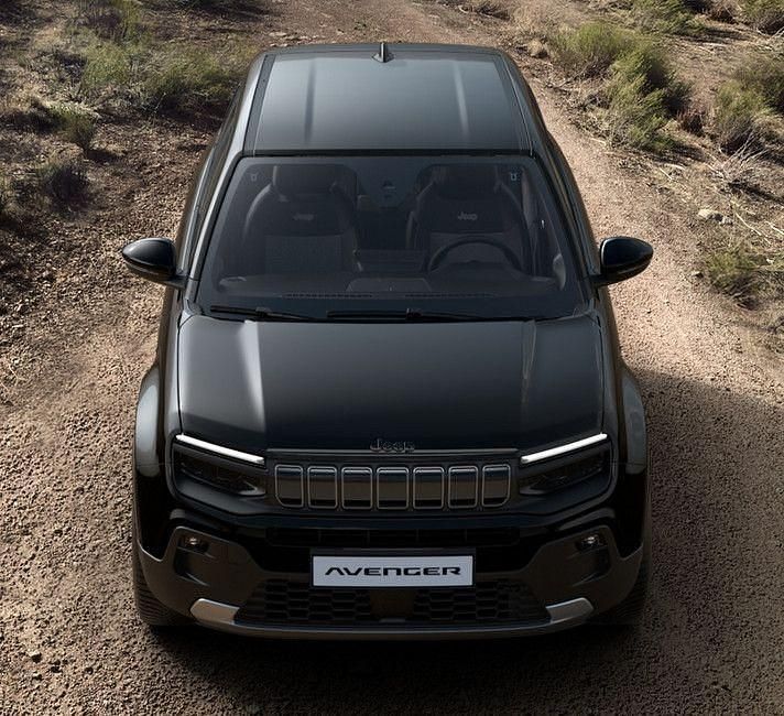 Neu Jeep Avenger 110 PS (80 kW) 2026 Schwarz SUV