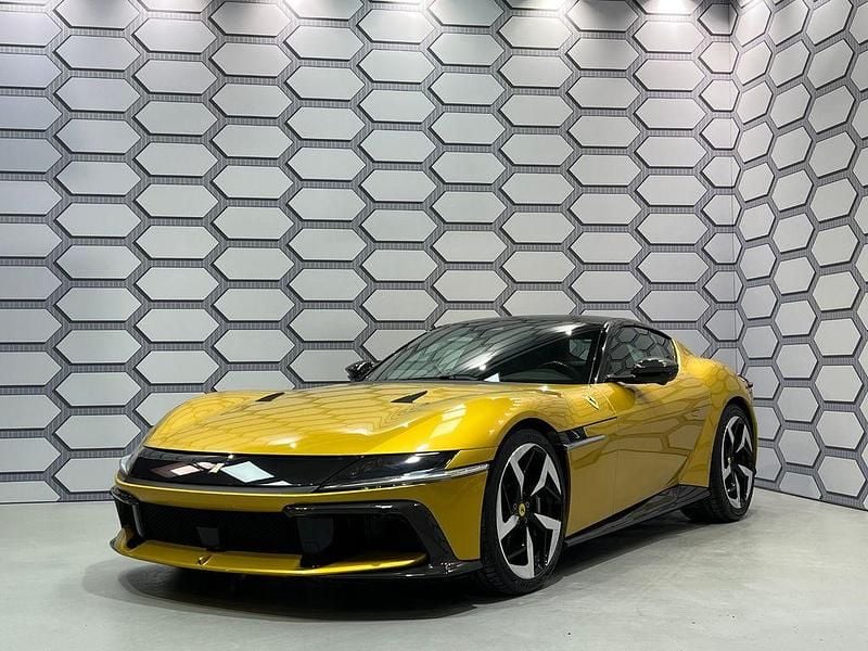 Neu Ferrari 12 Cilindri 829 PS (609 kW) 2025 Gelb