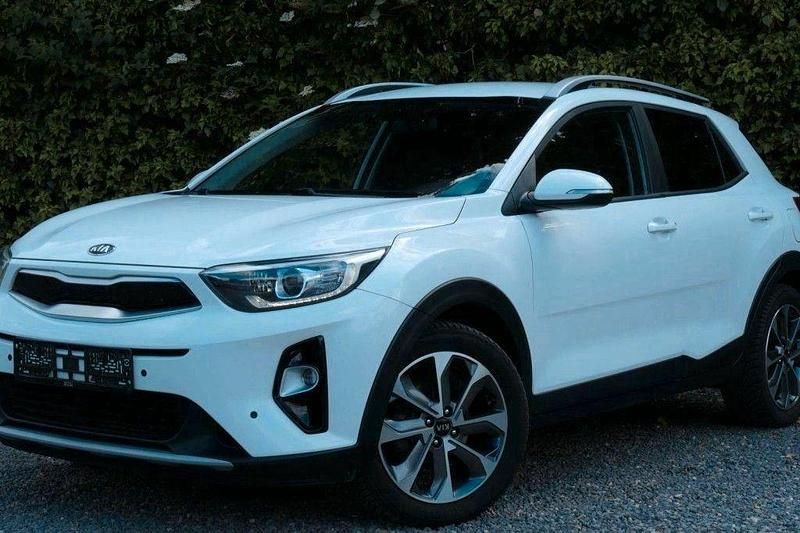 Weiß Gebraucht 2020 Kia Stonic Vision SUV | 11.950 € (Guter Preis) - Bild 1/4