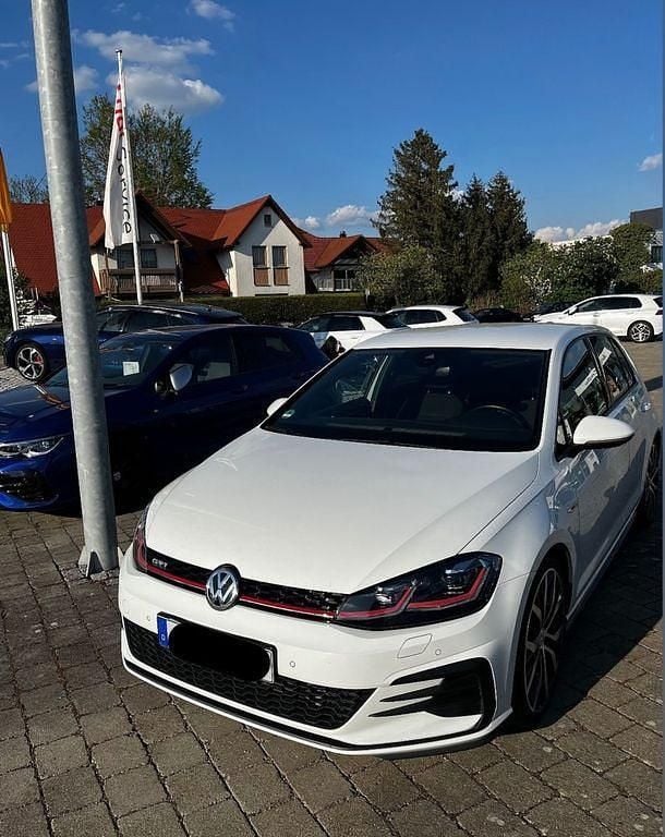 Weiß Gebraucht 2017 VW Golf VII GTI Limousine | 21.100 € (Etwas zu teuer) - Bild 1/4