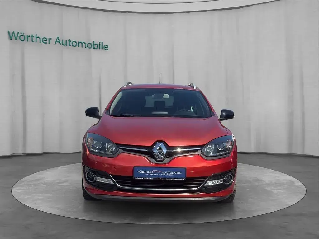 Gebraucht Renault Mégane III Bose Edition 132 PS (97 kW) 2015 Rot Limousine