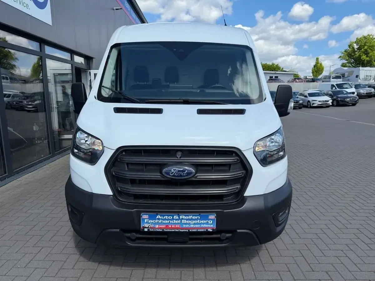 Gebraucht Ford Transit Trend 131 PS (96 kW) 2024 Frostweiß Van / Kleinbus