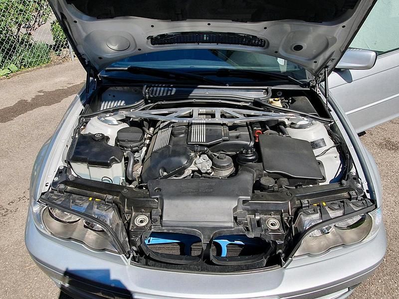 Gebraucht BMW 330 Cabriolet 231 PS (169 kW) 2002 Silber Cabrio