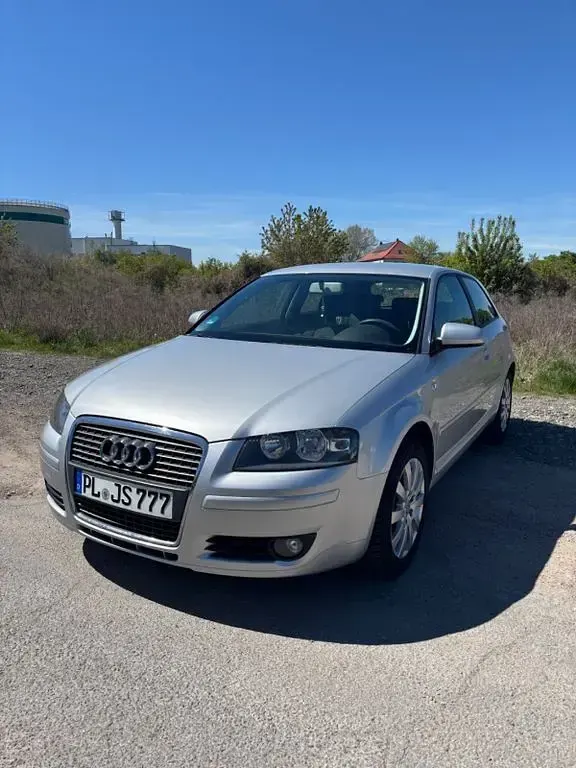 Second-hand Audi A3 102 CP (75 kW) 2006 Argintiu Hatchback