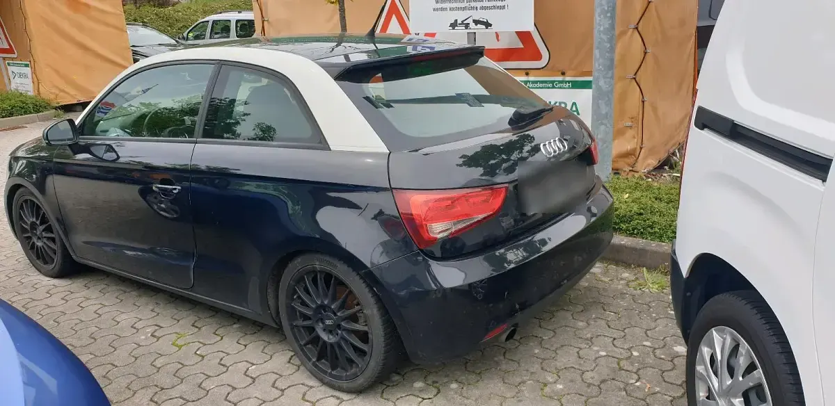 Gebraucht Audi A1 105 PS (77 kW) 2011 Schwarz Kleinwagen