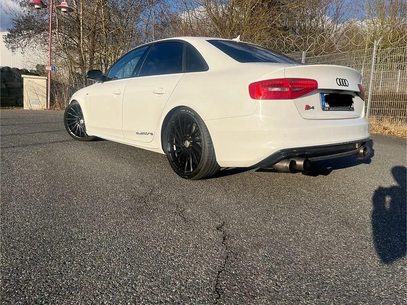 Gebraucht Audi S4 Ambiente 333 PS (244 kW) 2013 Weiß Limousine