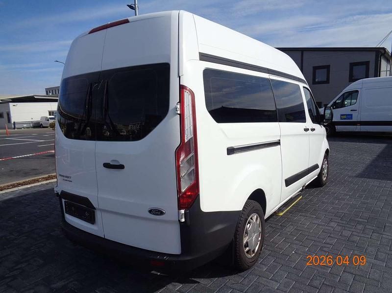 Gebraucht Ford Tourneo Trend 131 PS (96 kW) 2017 Frostweiß Van / Kleinbus