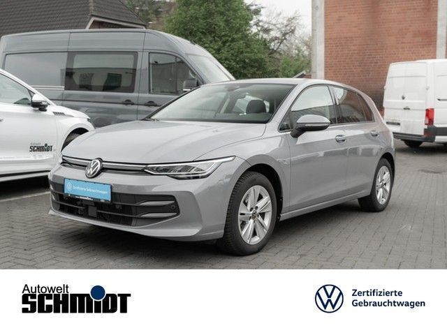 Mondsteingrau Gebraucht 2024 VW Golf VIII R Limousine | 23.498 € (Superpreis) - Bild 1/4