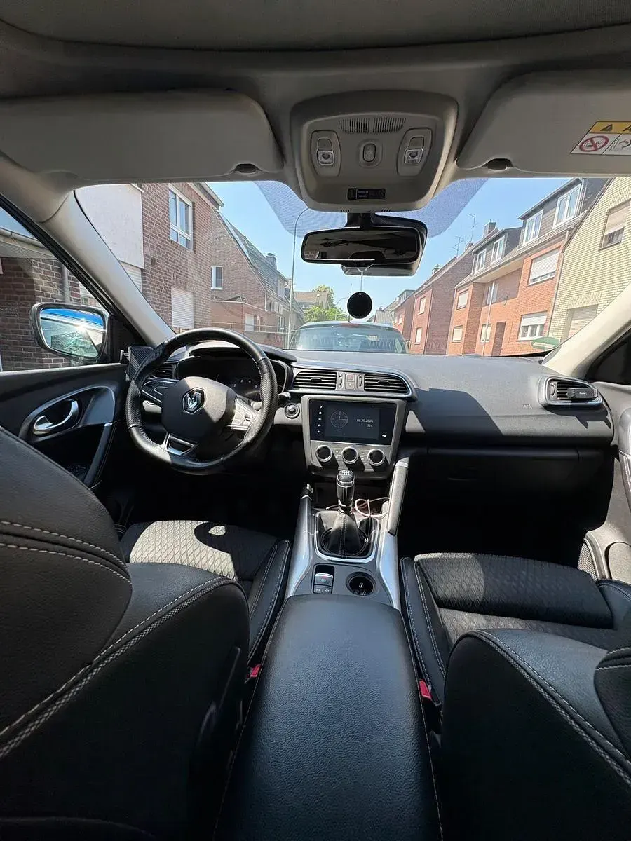 Gebraucht Renault Kadjar Bose Edition 159 PS (116 kW) 2020 Blau SUV