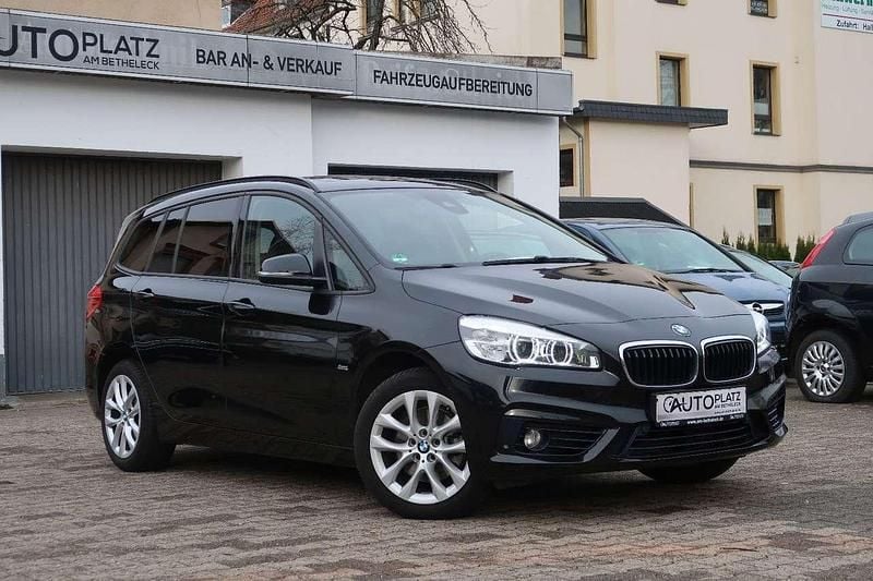 Gebraucht BMW 218 Sport Line 136 PS (100 kW) 2017 Black sapphire metallic Limousine